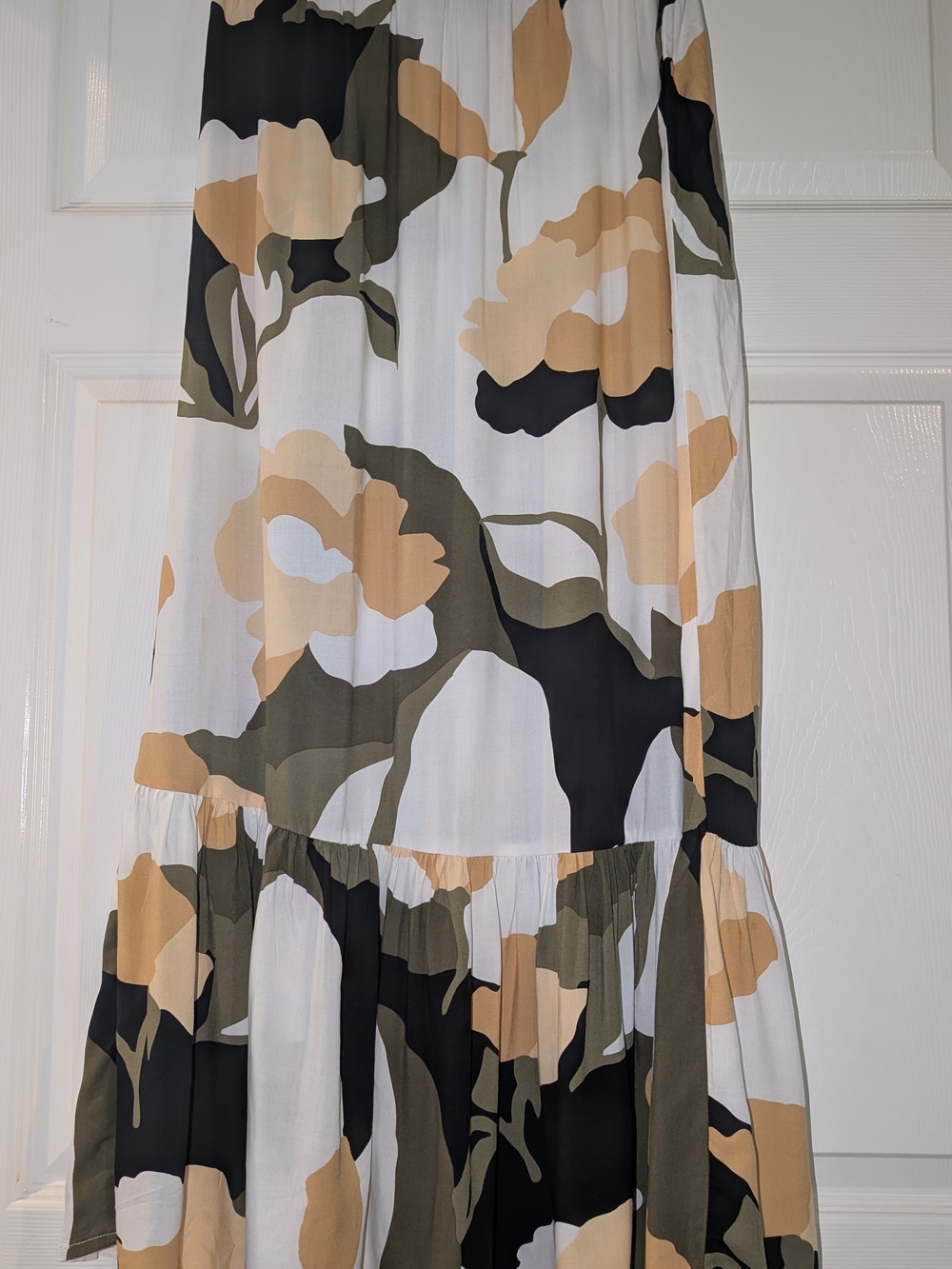 Halogen Floral Tiered Maxi Skirt in White, Olive & Tan